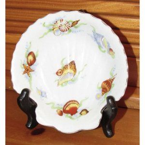 Vintage Ben Rickert Clam Shell Soap Dish